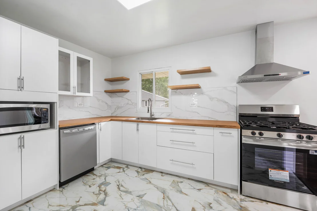 Photo of 669 White Pine Road