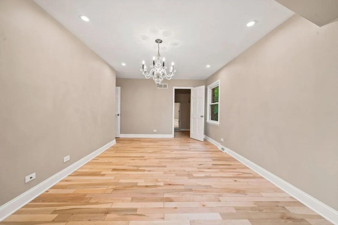 Photo of 1221 W Sable Drive