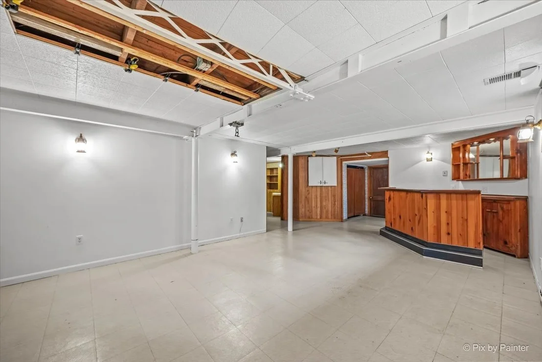 Photo of 2409 Grove Lane