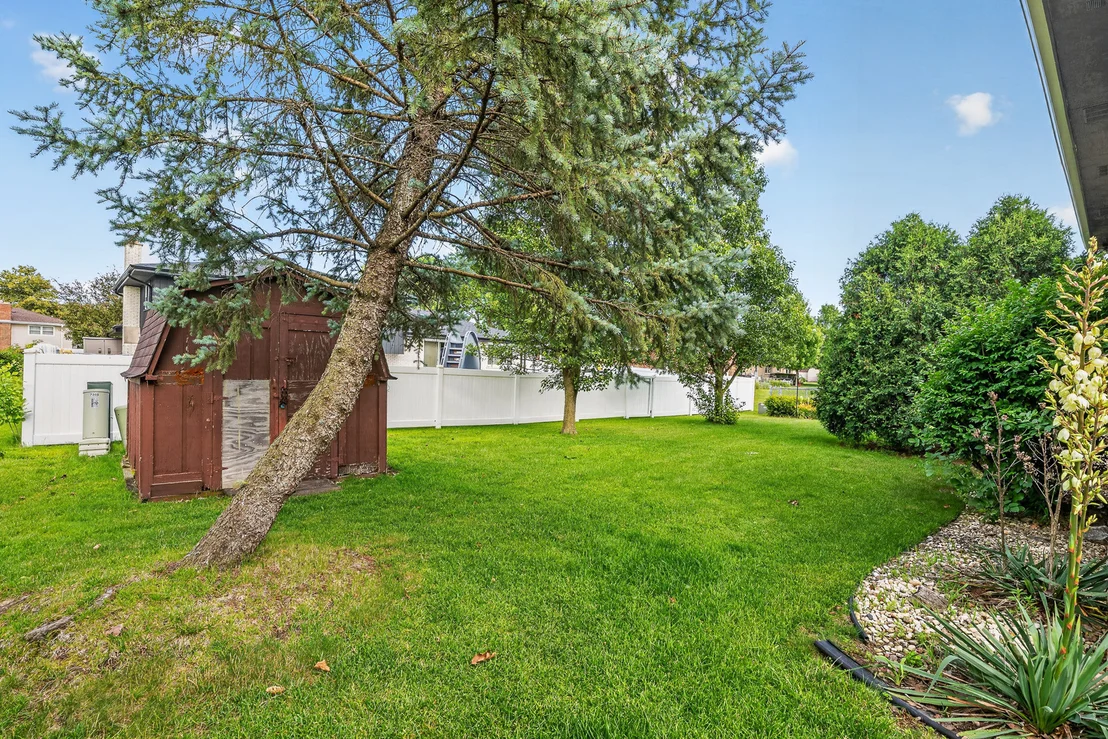 Photo of 7305 Summit Road
