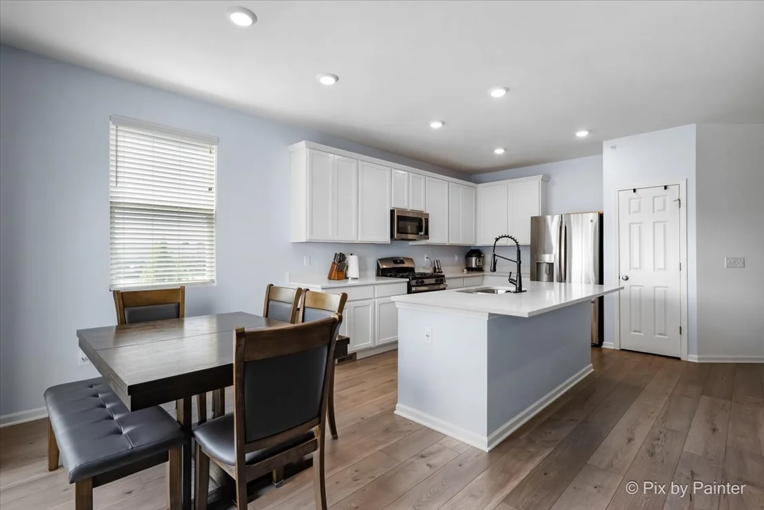 Photo of 466 Comstock Road