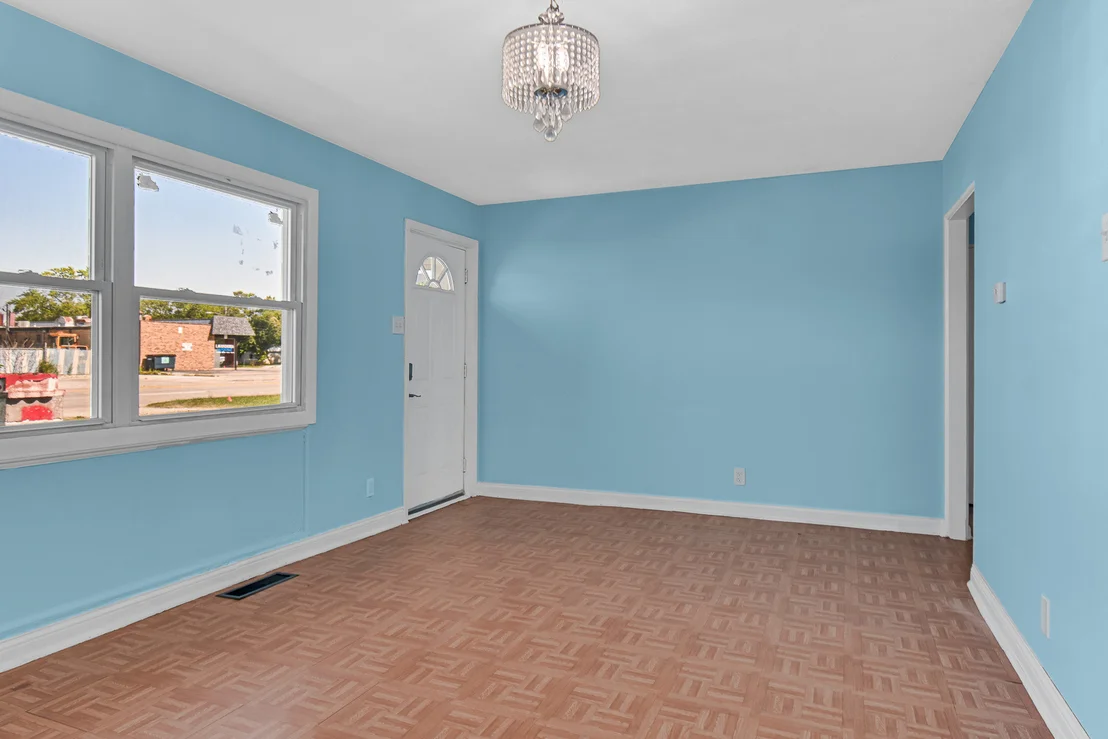 Photo of 17044 Burnham Avenue