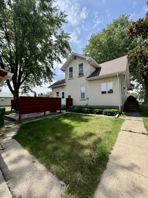 Photo of 109 4th Avenue