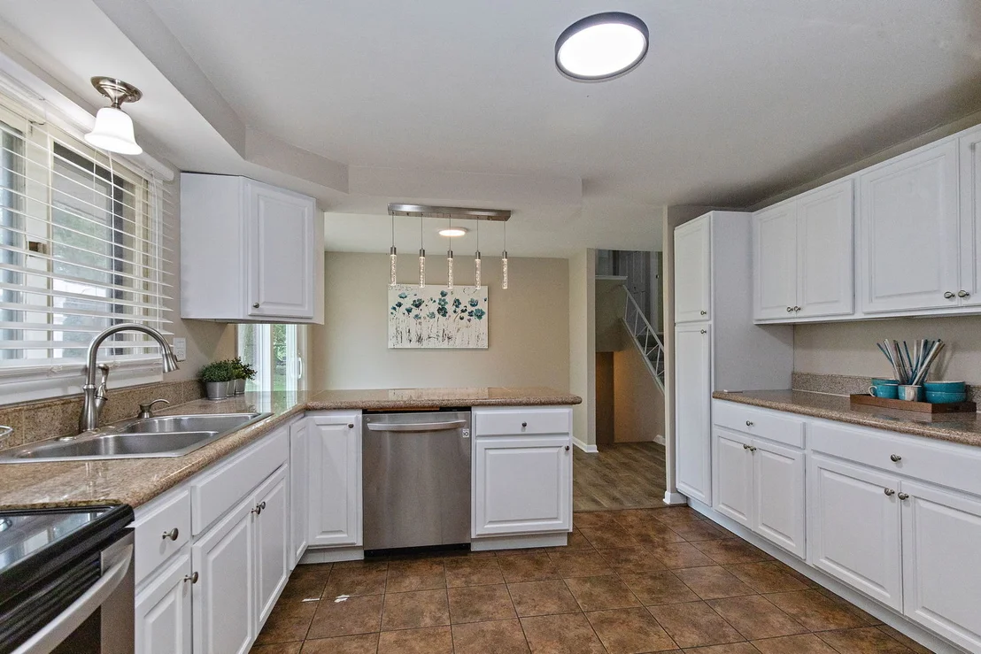 Photo of 321 Desmond Drive