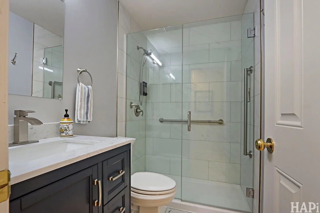 Photo of 4570 Loyola Drive