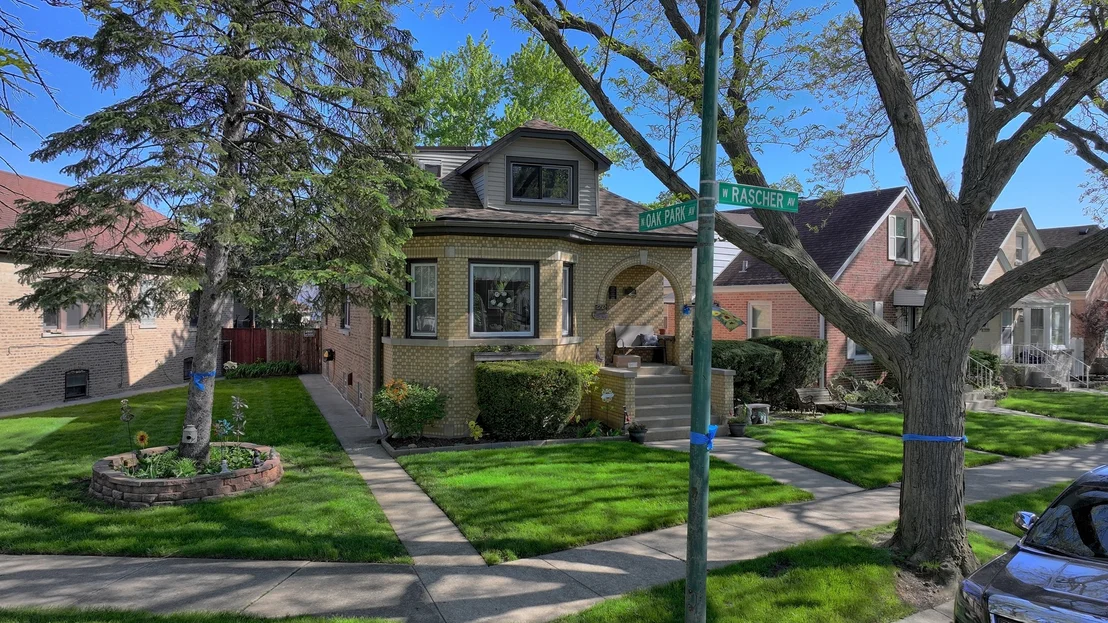 Photo of 6732 W Rascher Avenue