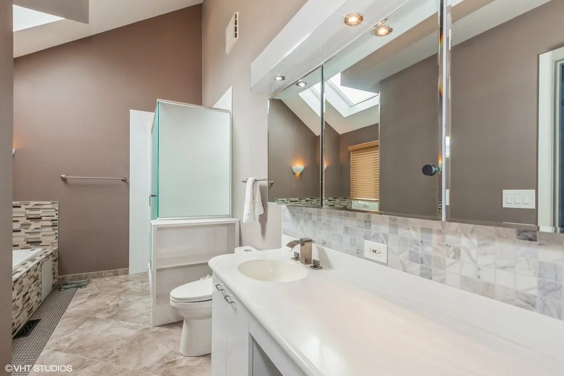 Photo of 954 Black Walnut Drive