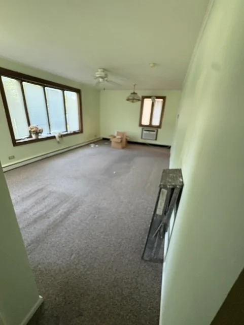 Photo of 1045 W Grant Drive