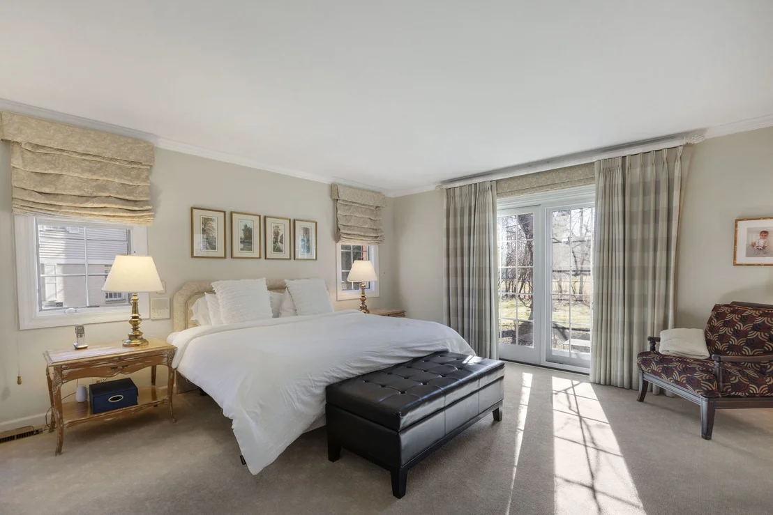 Photo of 1115 Golfview Lane