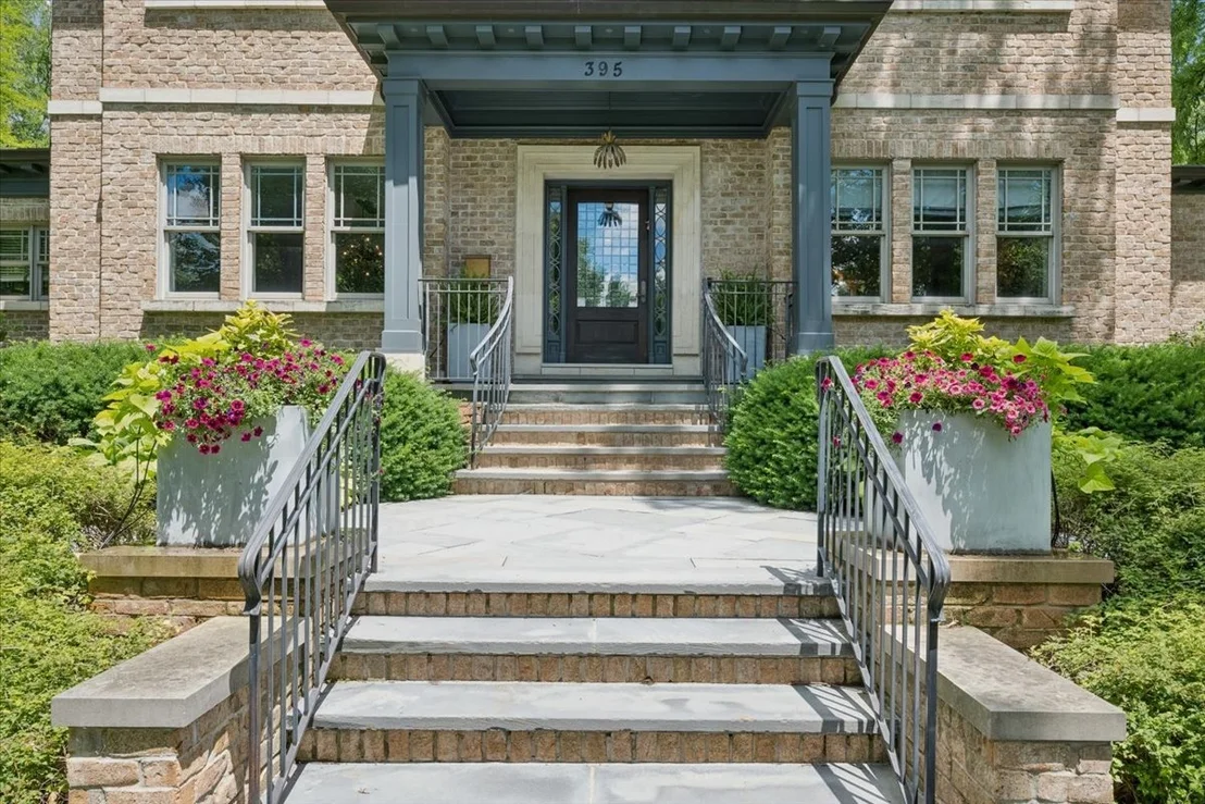 Photo of 395 Greenleaf Avenue