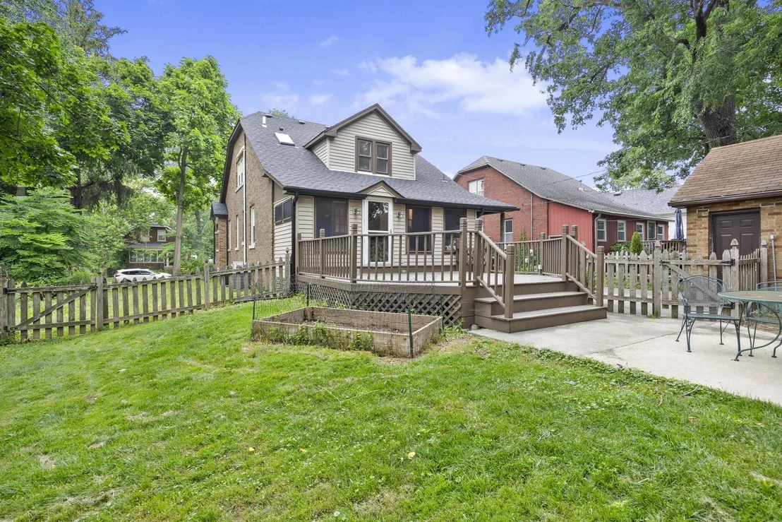 Photo of 1739 Cedar Road