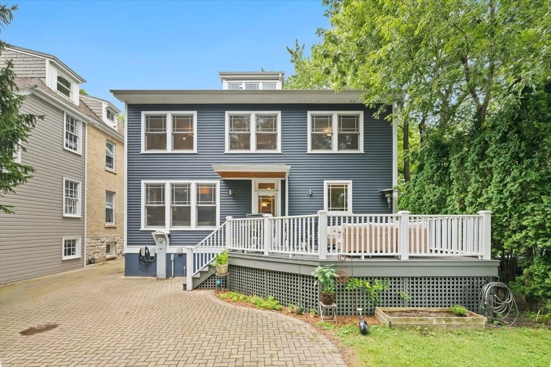 Photo of 1119 Oak Avenue