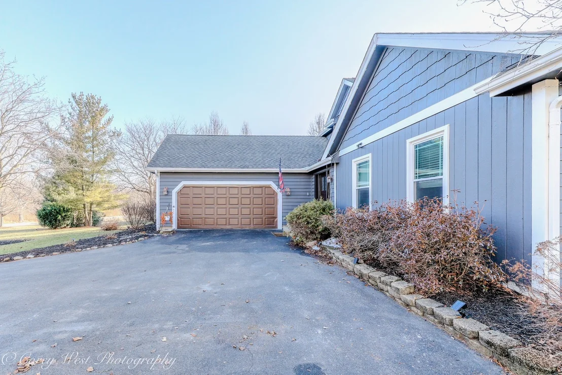 Photo of 10215 Ridge Lane