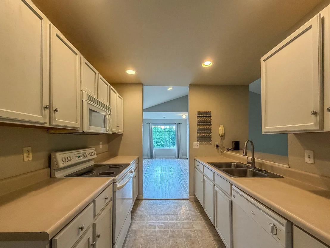 Photo of Unit 201 at 2404 Windward Boulevard