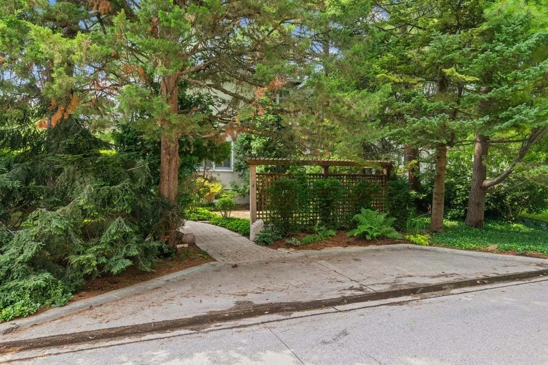 Photo of 1062 Ash Street
