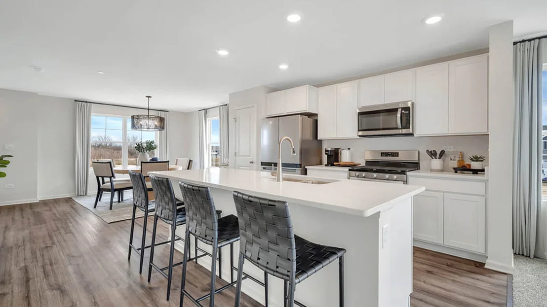 Photo of 419 Lakeshore Court