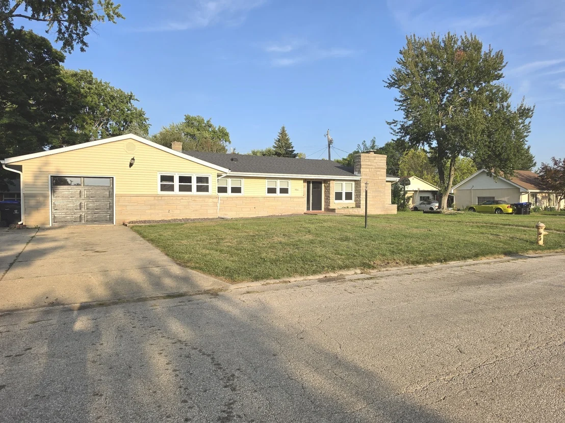 Photo of 906 Snyder Drive