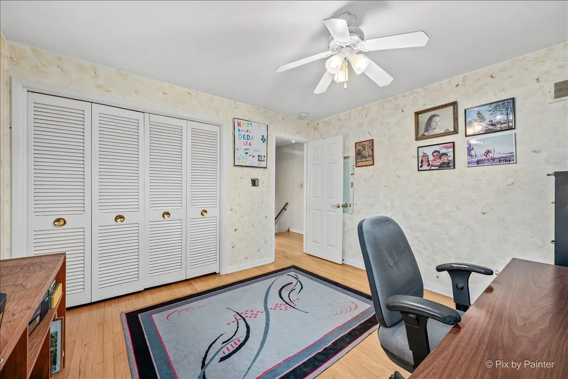 Photo of 2530 Old Glenview Road