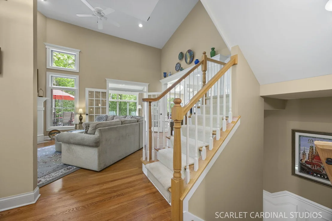 Photo of 1028 Crestwood Circle