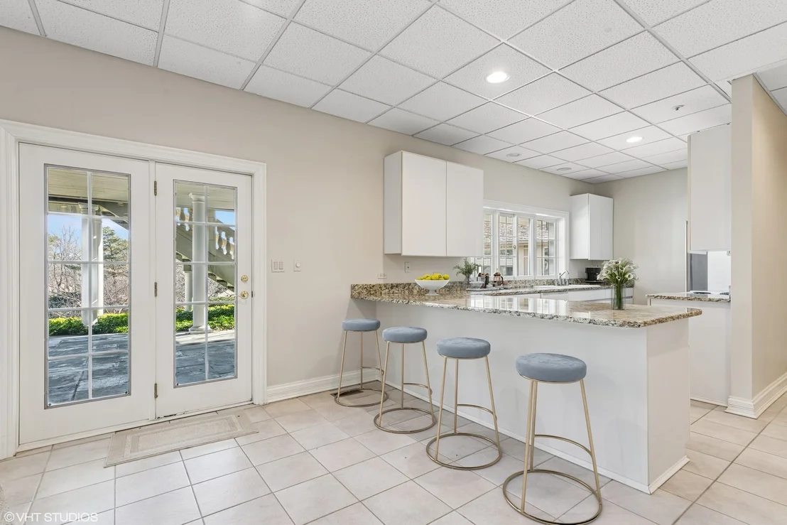 Photo of 560 Oak Knoll Road