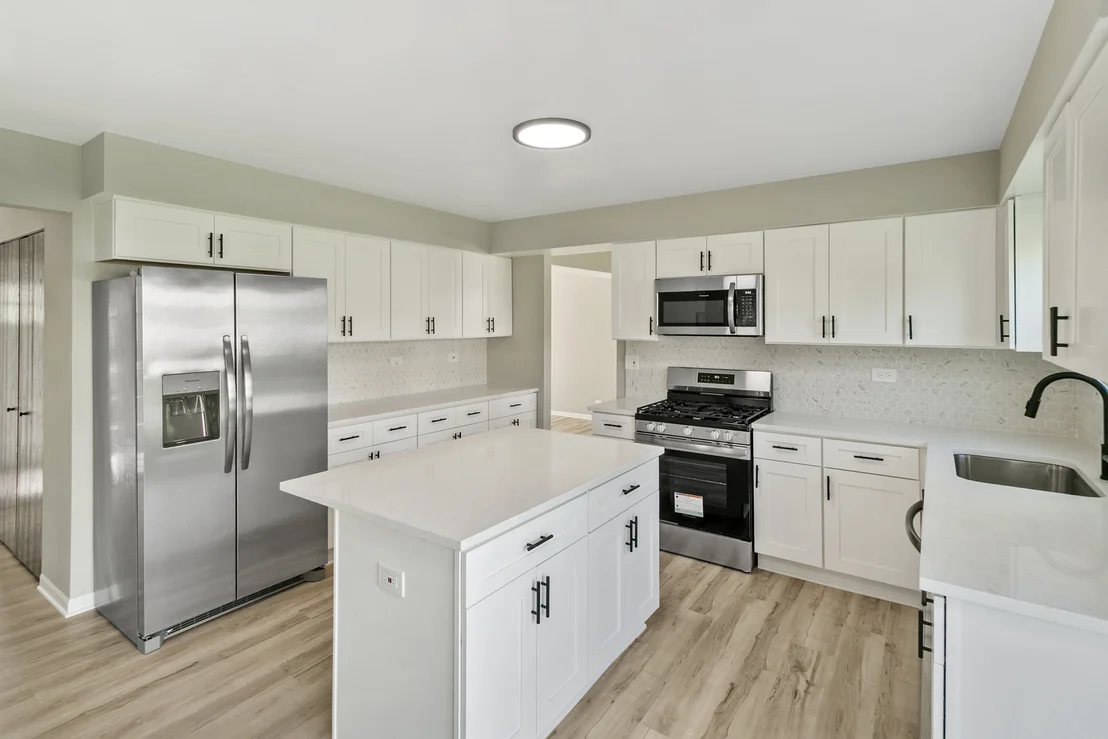 Photo of 731 Roaring Brook Lane