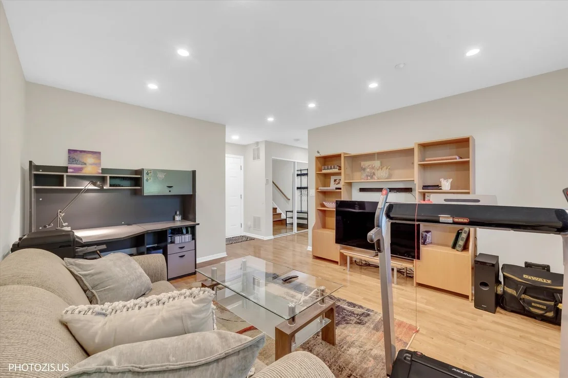 Photo of 462 Prestwick Lane