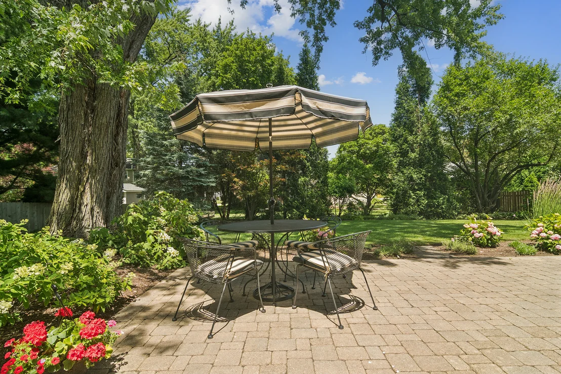 Photo of 562 E Carpenter Drive