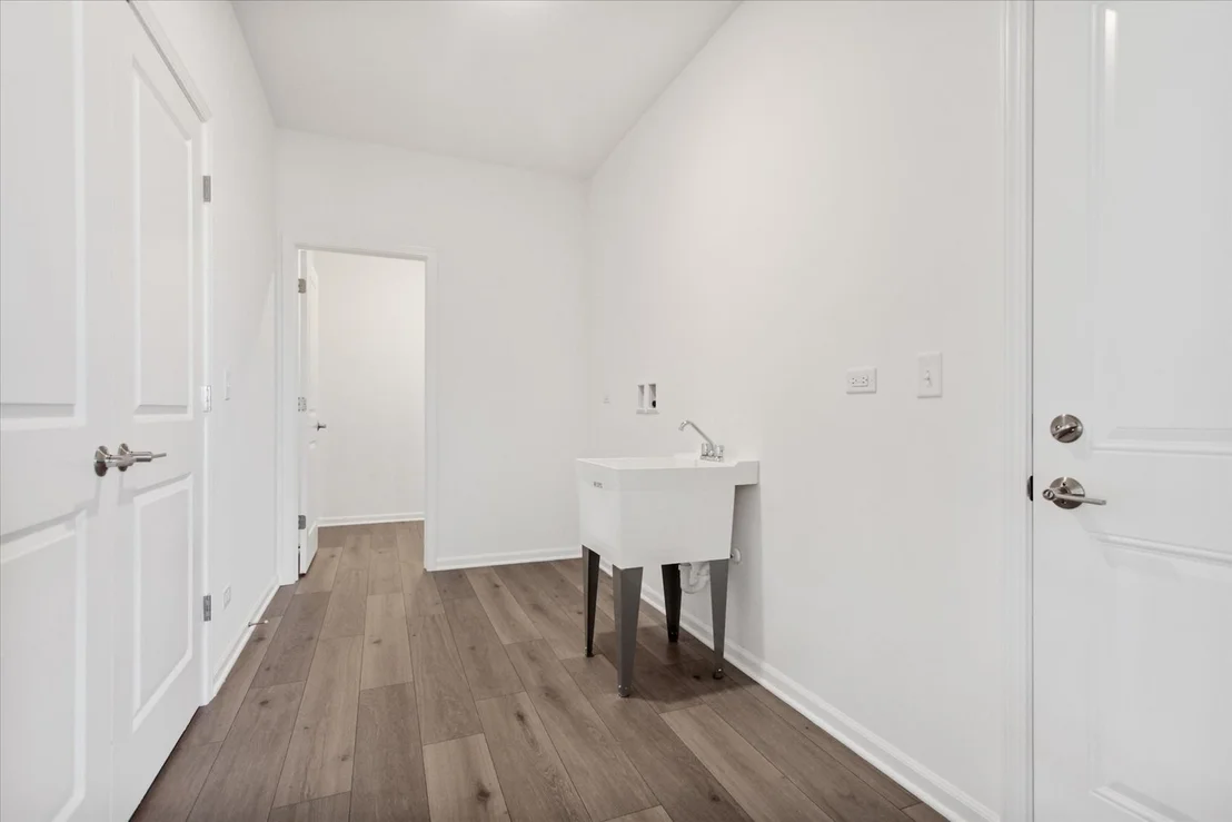 Photo of 731 Alberta Avenue