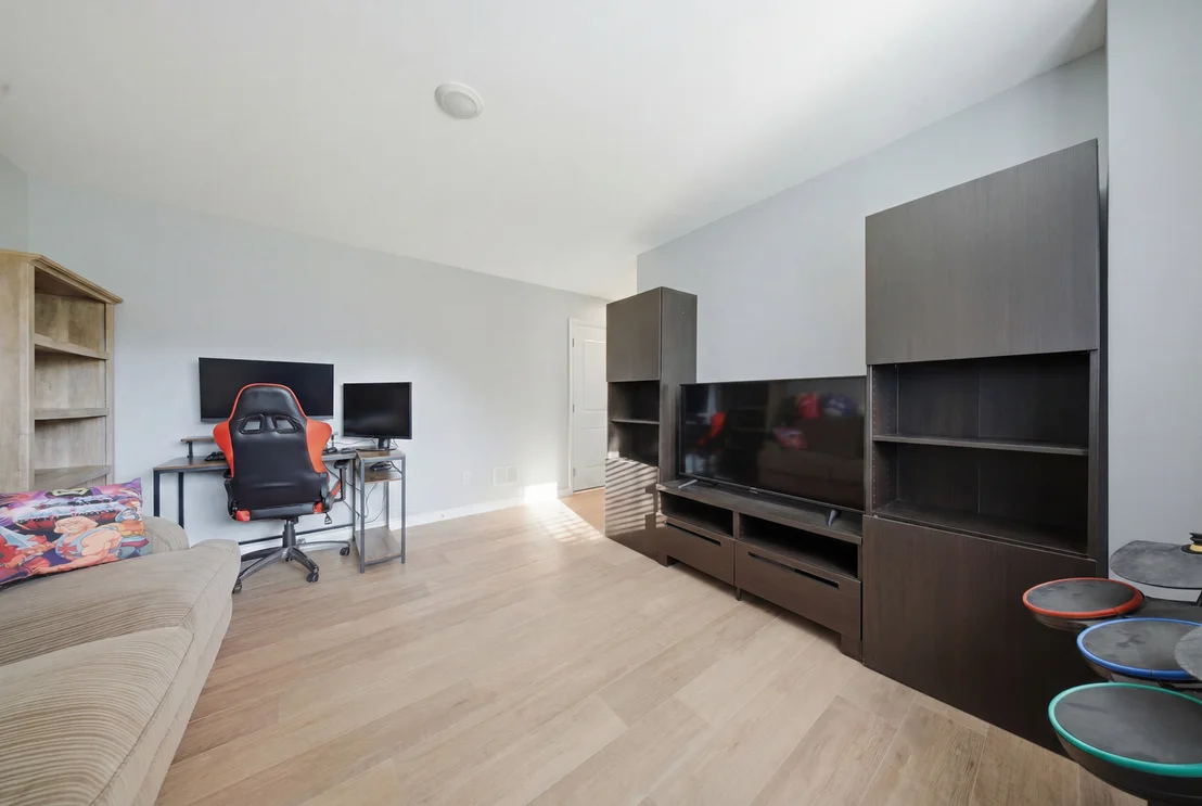Photo of 176 Goldenrod Drive