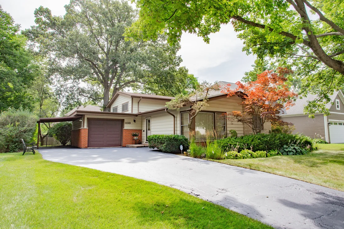 Photo of 1133 KENTON Road