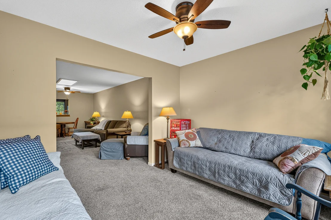 Photo of Unit 0 at 818 Shagbark Road