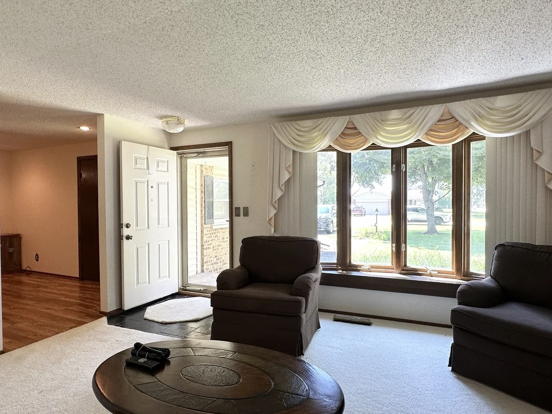 Photo of 1130 Cardinal Drive