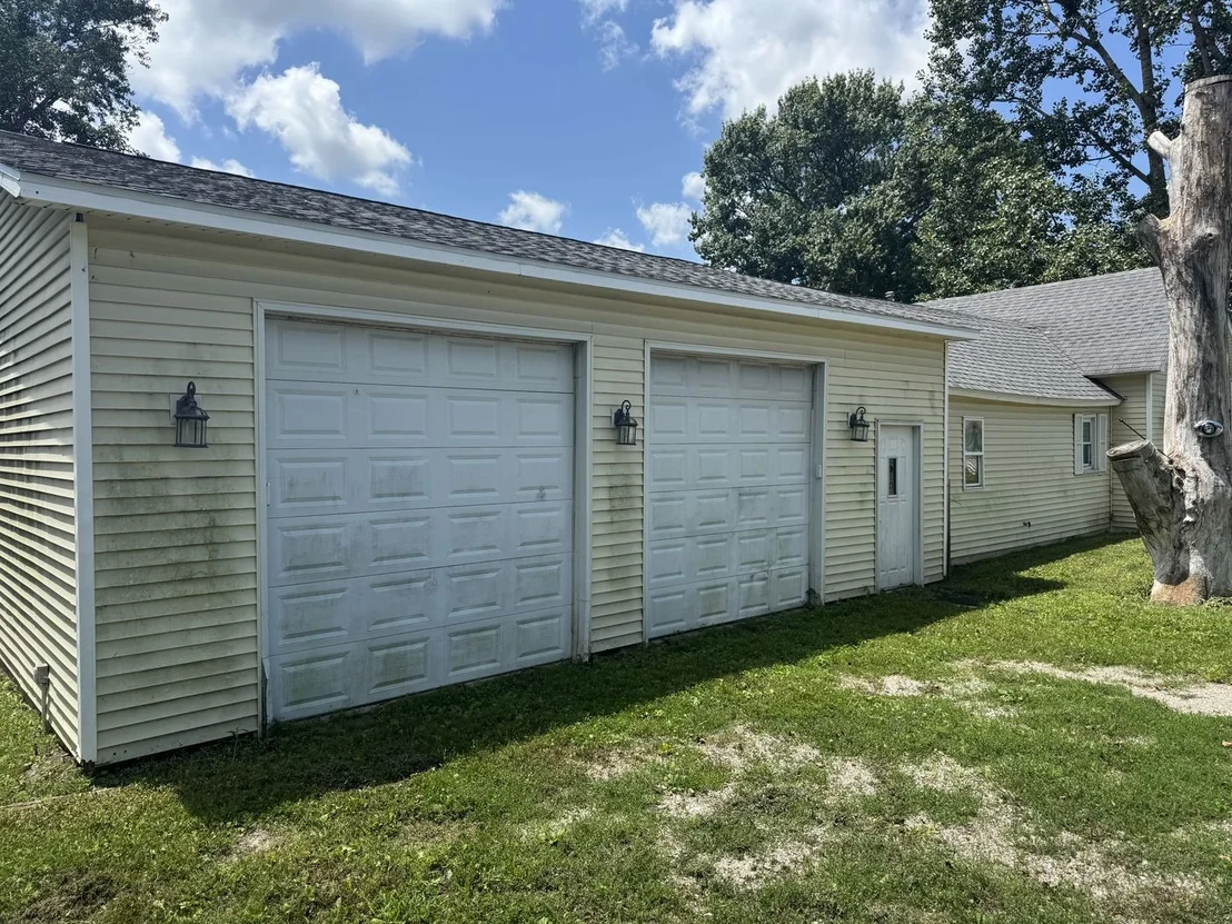 Photo of 320 N Walnut Street