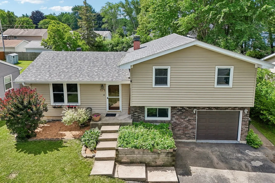 Photo of 523 Maplewood Drive