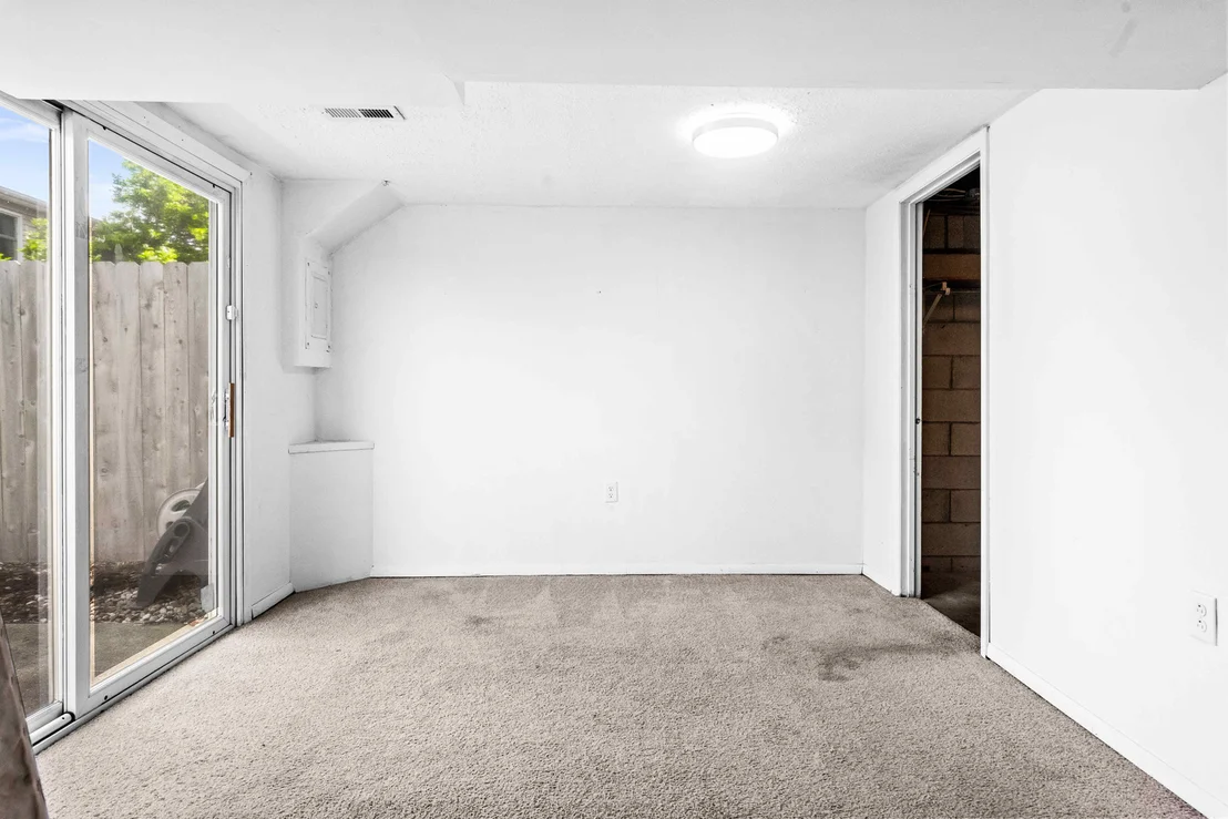 Photo of Unit A at 1536 Hunt Drive