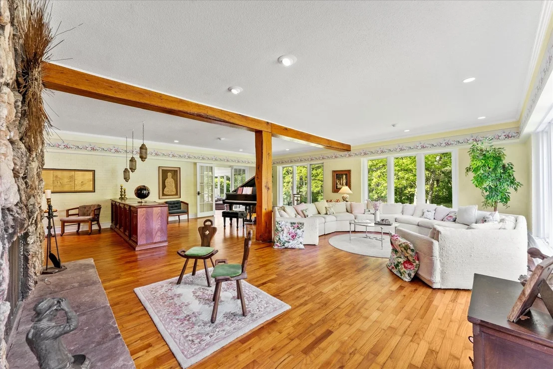Photo of 27 Hickory Lane