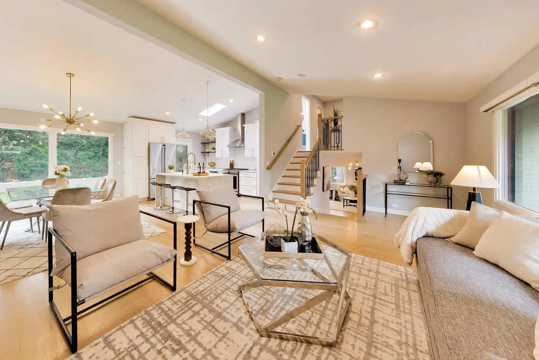 Photo of 1005 FORESTWAY Drive