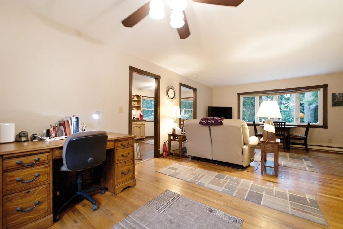 Photo of 330 S 5000w Road