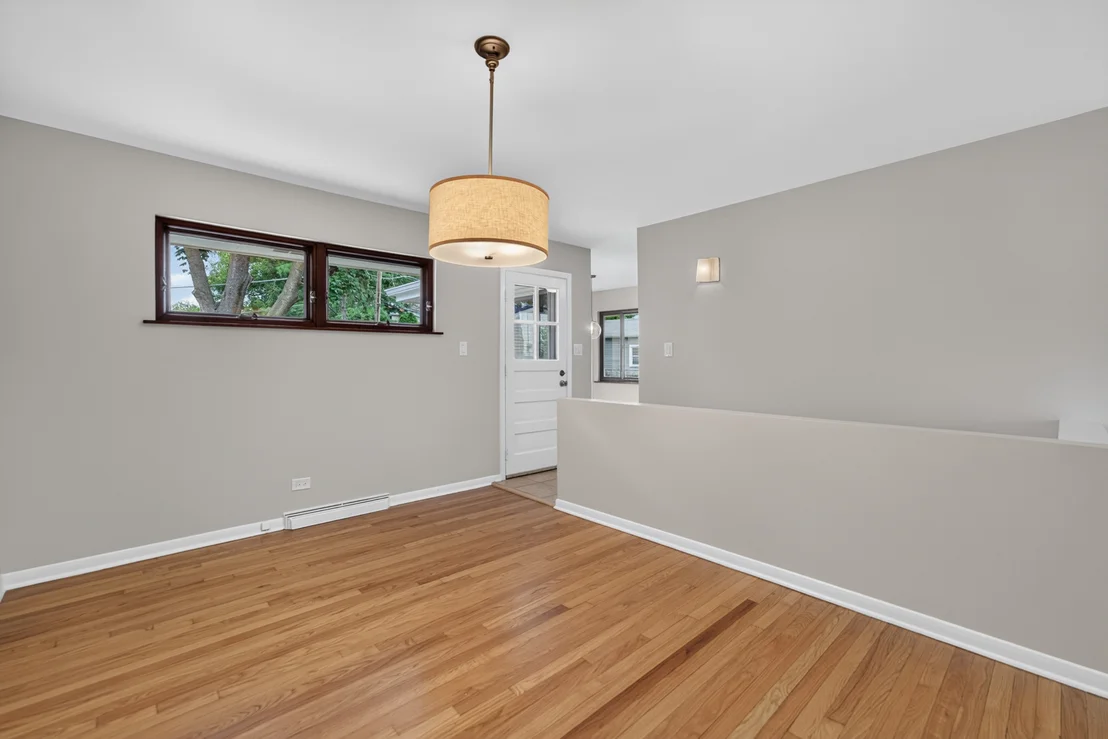 Photo of 392 WINDSOR Avenue