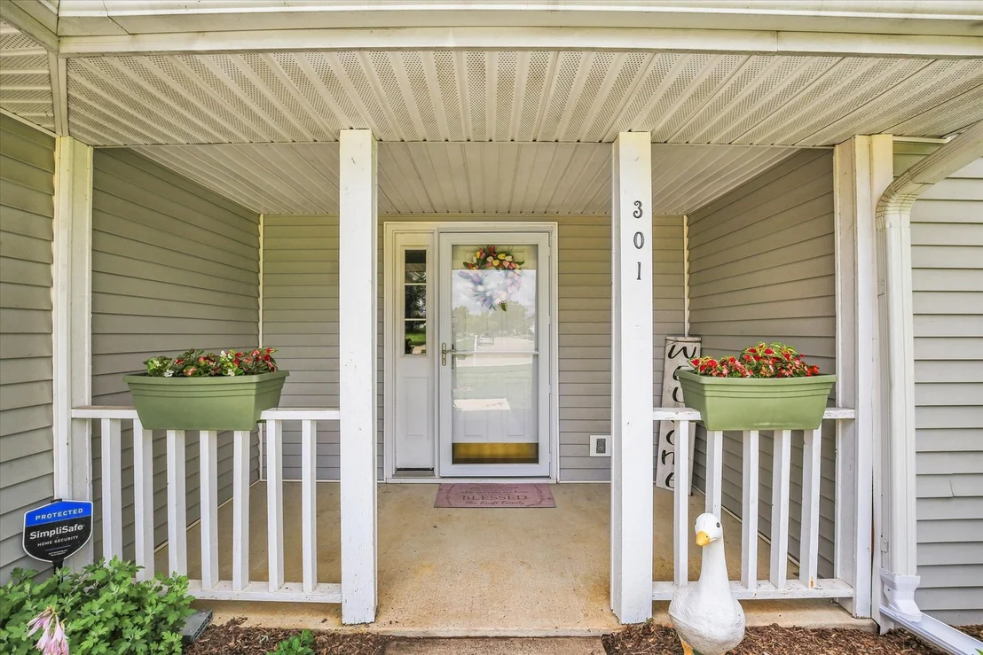 Photo of 301 N Spruce Drive