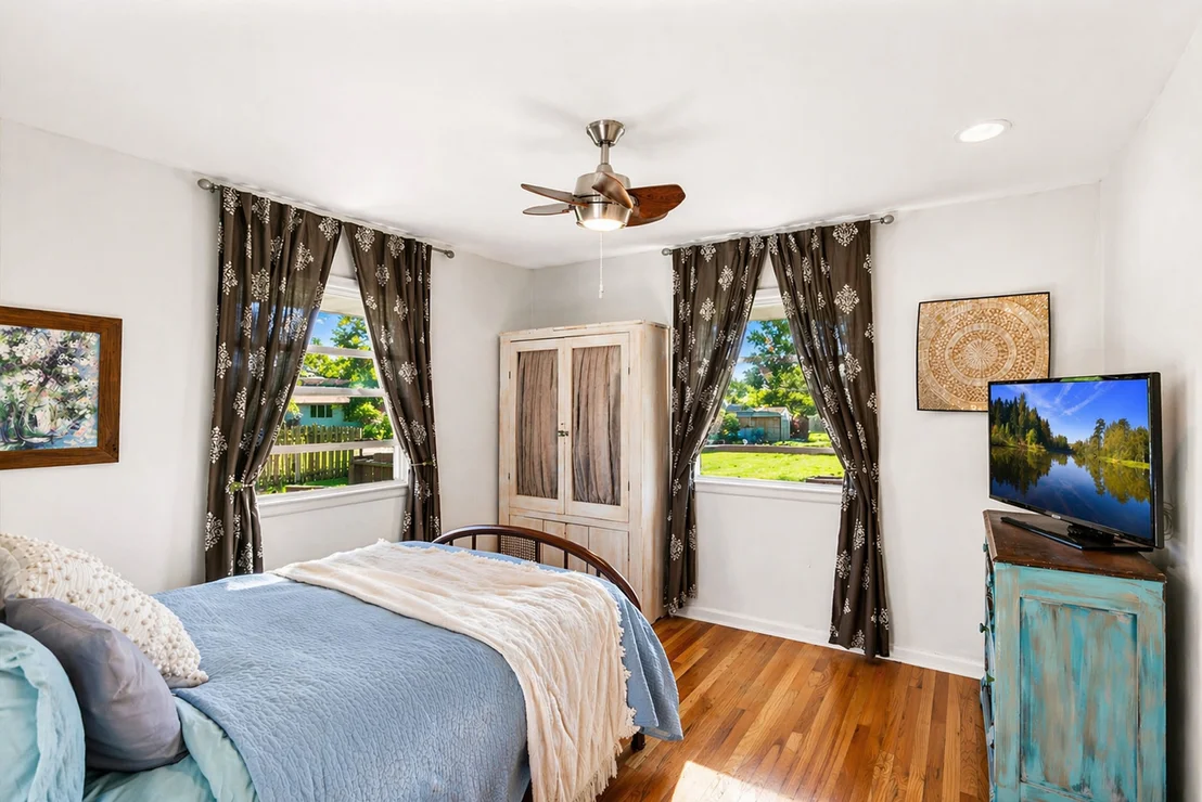 Photo of 405 Thomas Drive