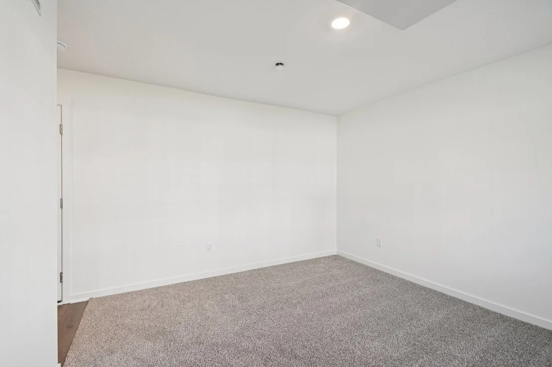 Photo of 1299 Foxglove Drive