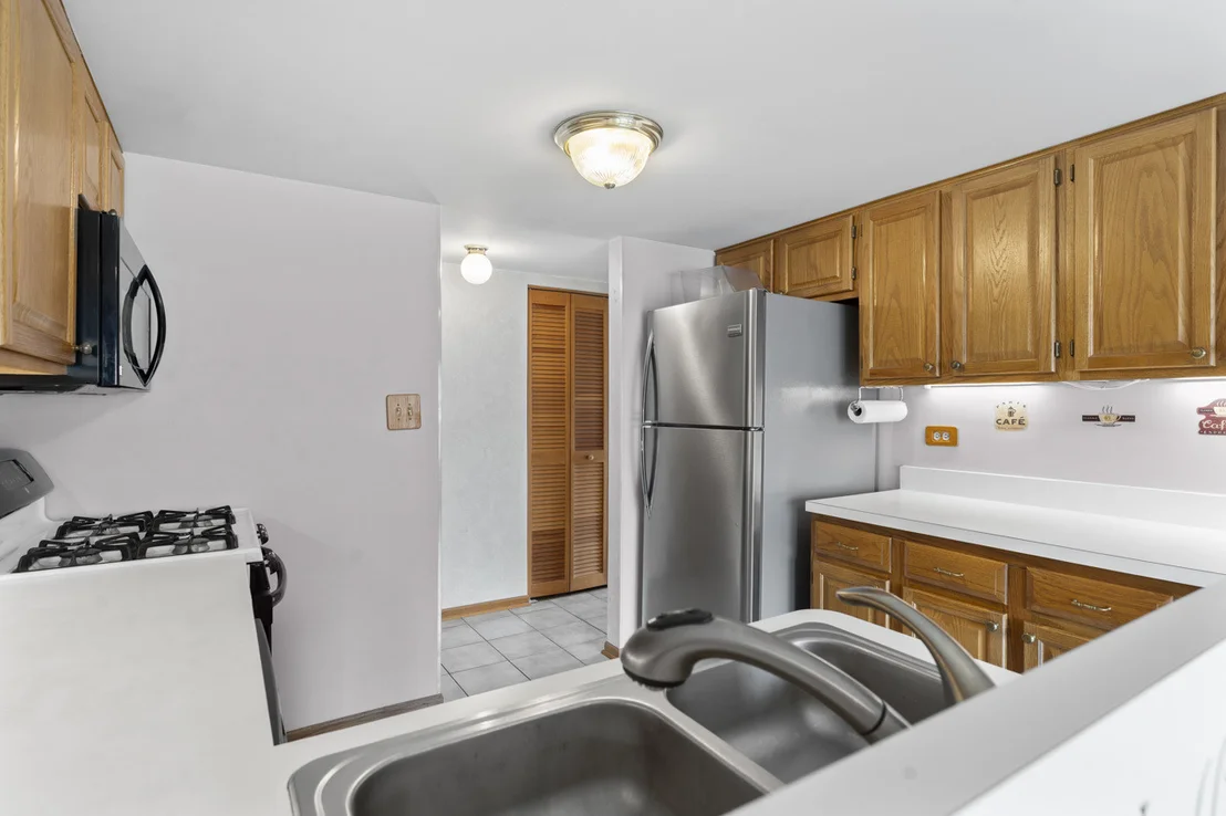 Photo of 1464 Root Street