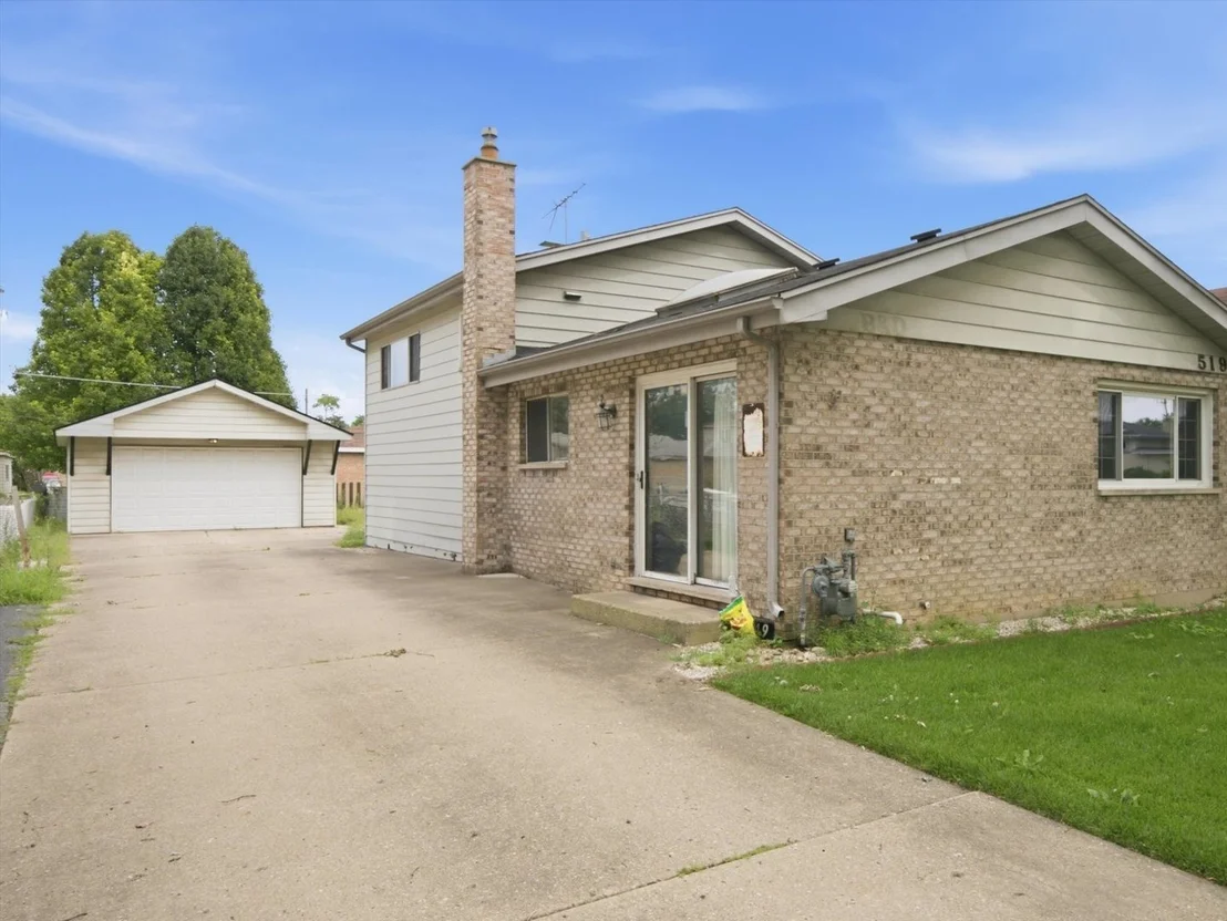 Photo of 519 Maple Lane