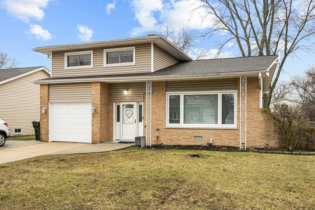 Photo of 1811 AZALEA Lane