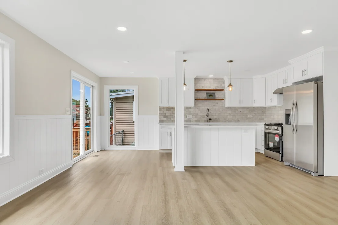 Photo of 28 Lakeside Lane