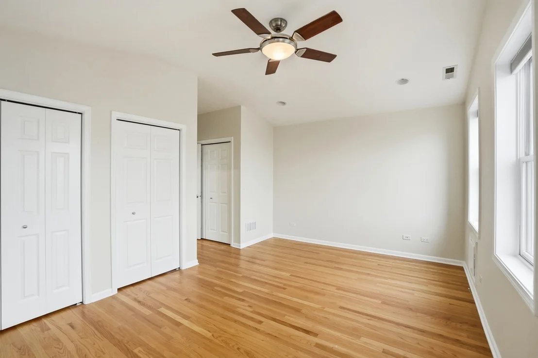 Photo of 345 W 29th Place