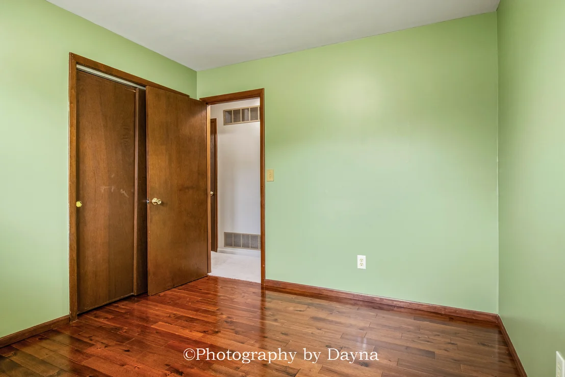 Photo of 913 Southgate Road