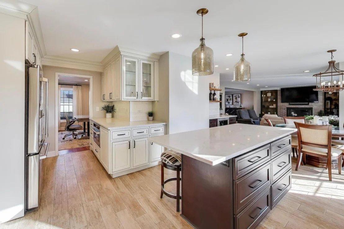 Photo of 829 Heatherstone Drive