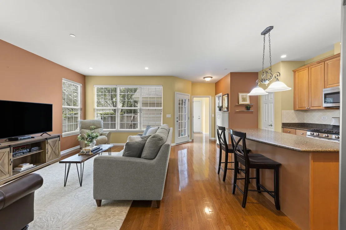 Photo of 353 Bradbury Lane
